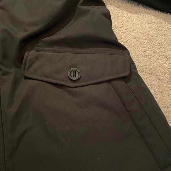 Michael Kors Modern Fit
Hooded All Weather Anorak
Jacket - Picture 7 of 7